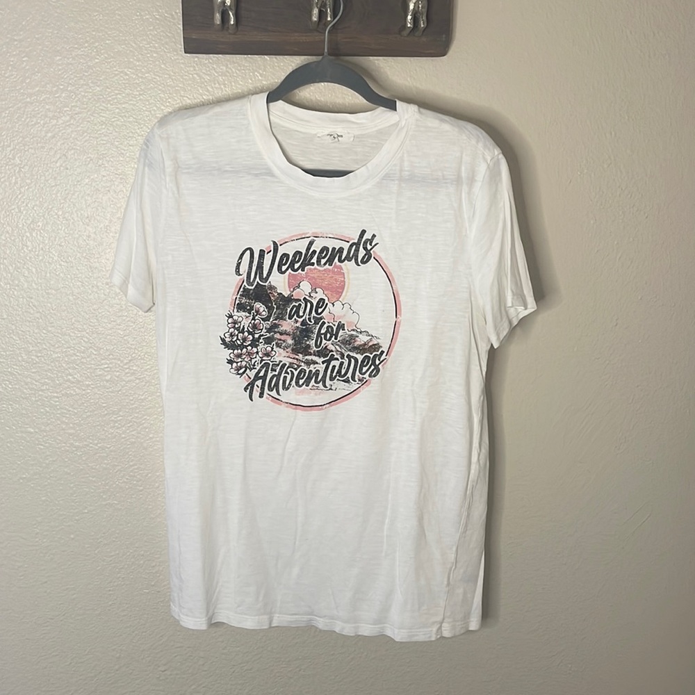 Oversized boyfriend graphic tee